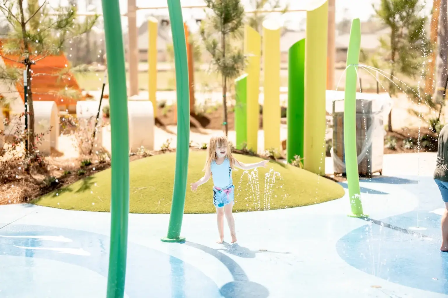 How to Choose the Right Splash Pad Features for HOAs and Parks
